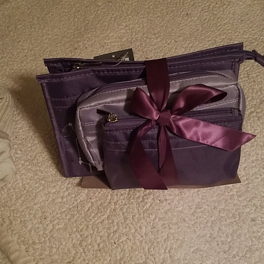 NEW 3-pc cosmetic bag set
